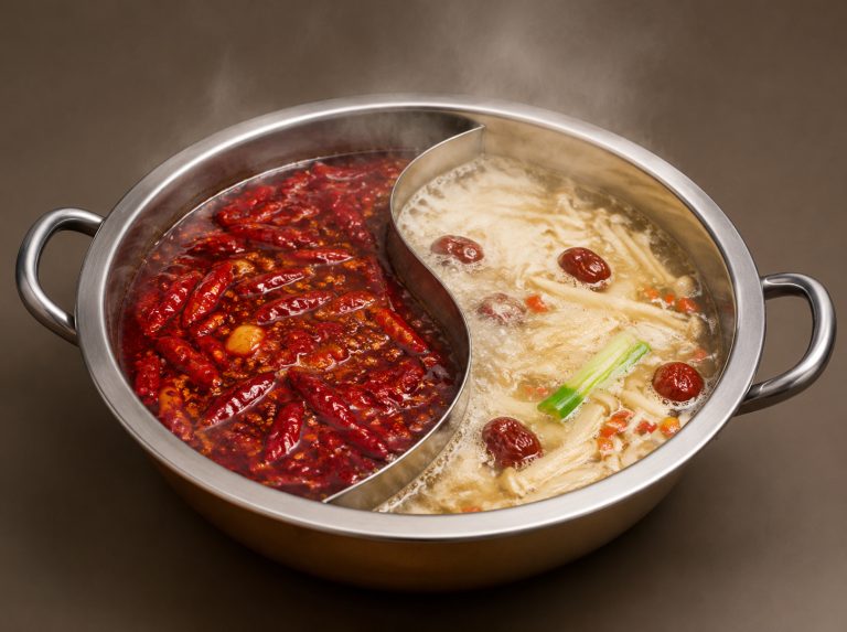 鲜切牛肉毛肚火锅